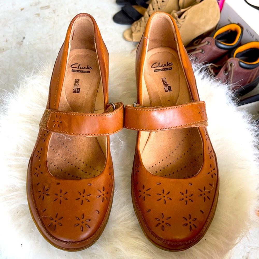 Clarks flats